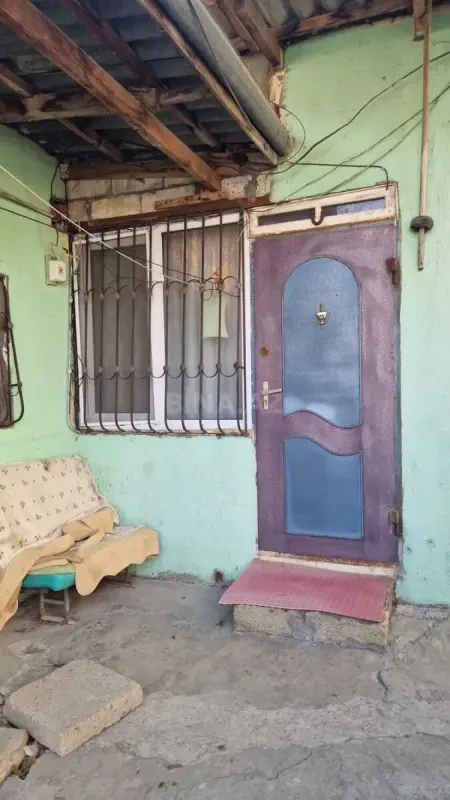Kirayə verilir 2 otaqlı həyət evi 60 m²