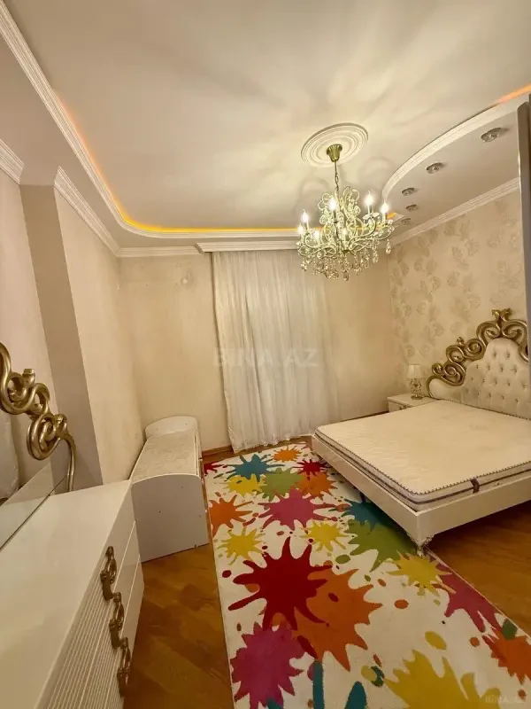 Kirayə verilir 3 otaqlı mənzil 100 m²