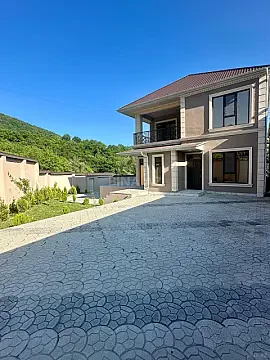 Satılır 6 otaqlı həyət evi 220 m² — Oğuz 6 otaq 220.00 m²