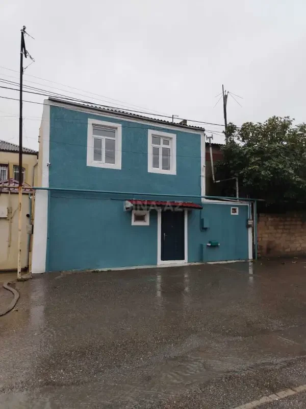 Satılır 4 otaqlı həyət evi 100 m²