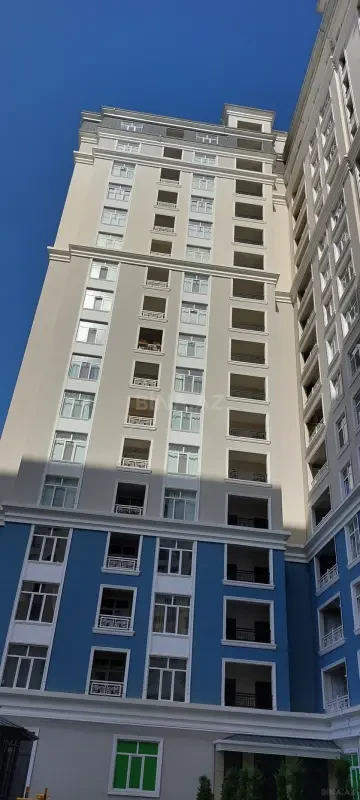 Satılır 2 otaqlı mənzil 82 m²