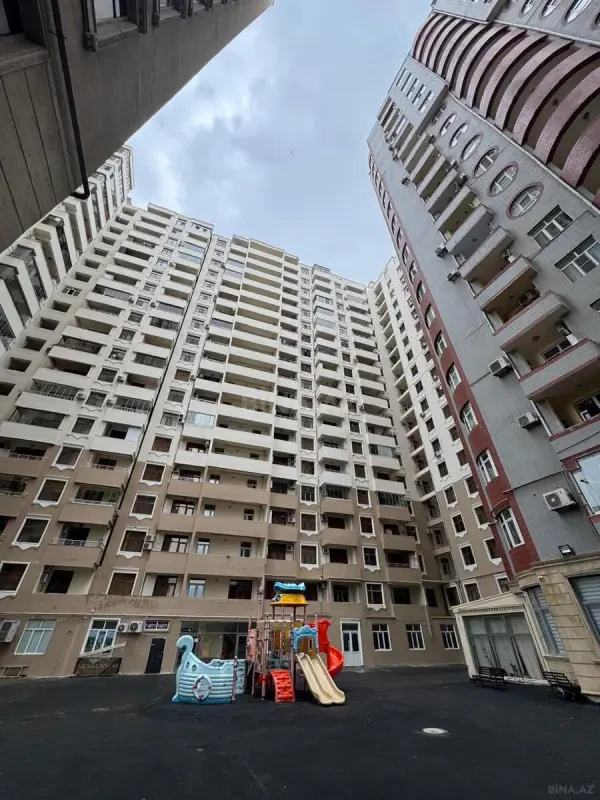 Satılır 3 otaqlı mənzil 95 m²