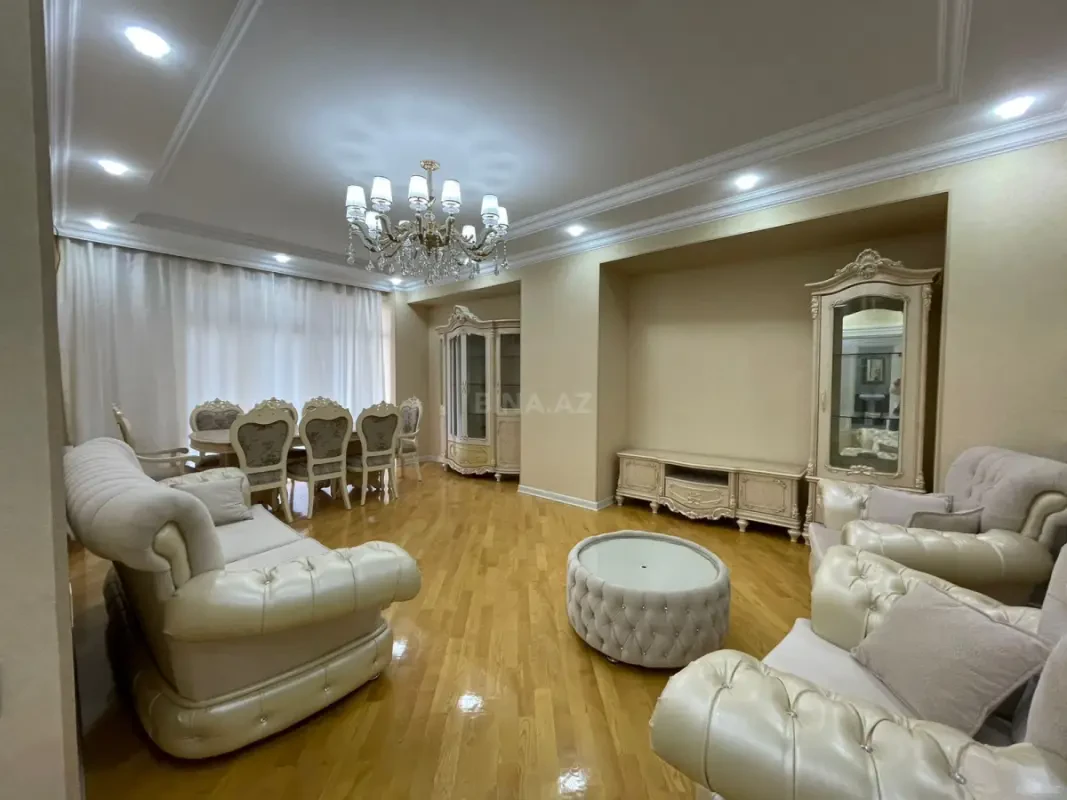 Kirayə verilir 3 otaqlı mənzil 148 m²