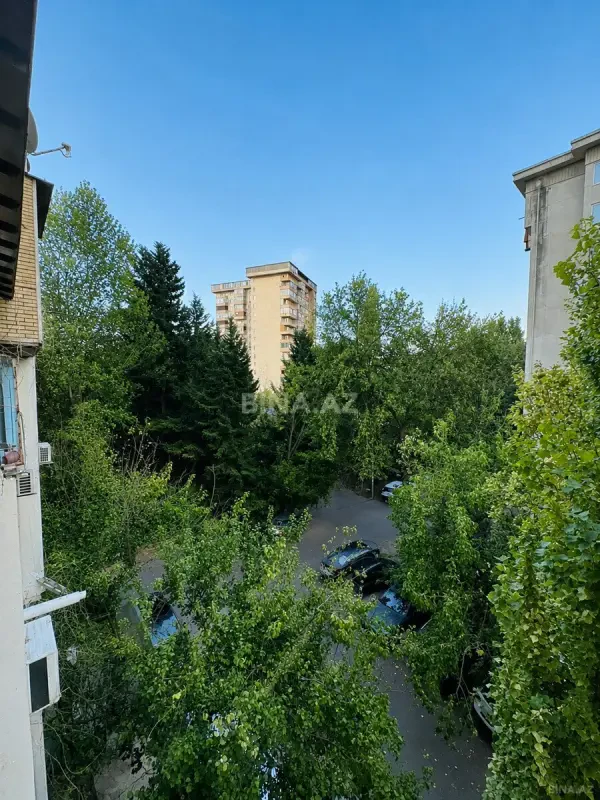 Satılır 5 otaqlı mənzil 120 m²