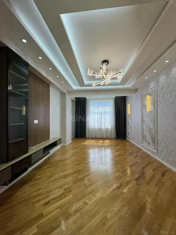 Satılır 3 otaqlı mənzil 119 m²