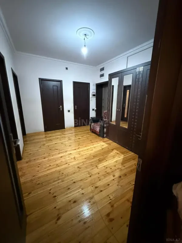Satılır 2 otaqlı mənzil 80.7 m²