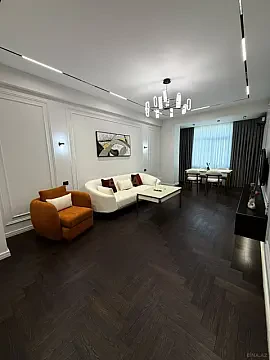 Satılır 2 otaqlı mənzil 70 m² — Bakı, İnşaatçılar 2 otaq 70.00 m²