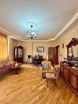 Satılır 2 otaqlı mənzil 103 m² — Bakı, 8-ci mikrorayon 2 otaq 103.00 m²