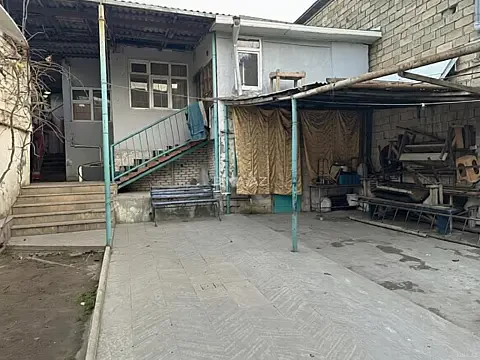 Satılır 7 otaqlı həyət evi 200 m² — Bakı 7 otaq 200.00 m²