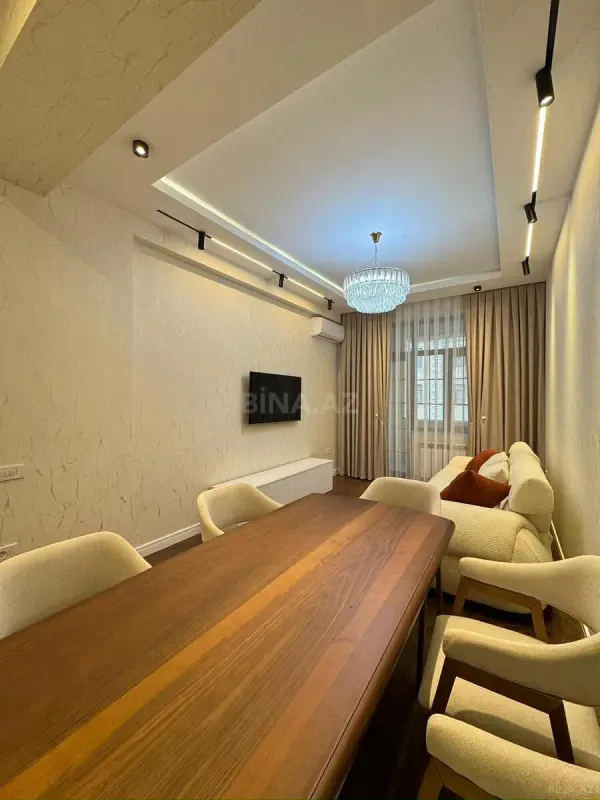 Satılır 2 otaqlı mənzil 67 m²