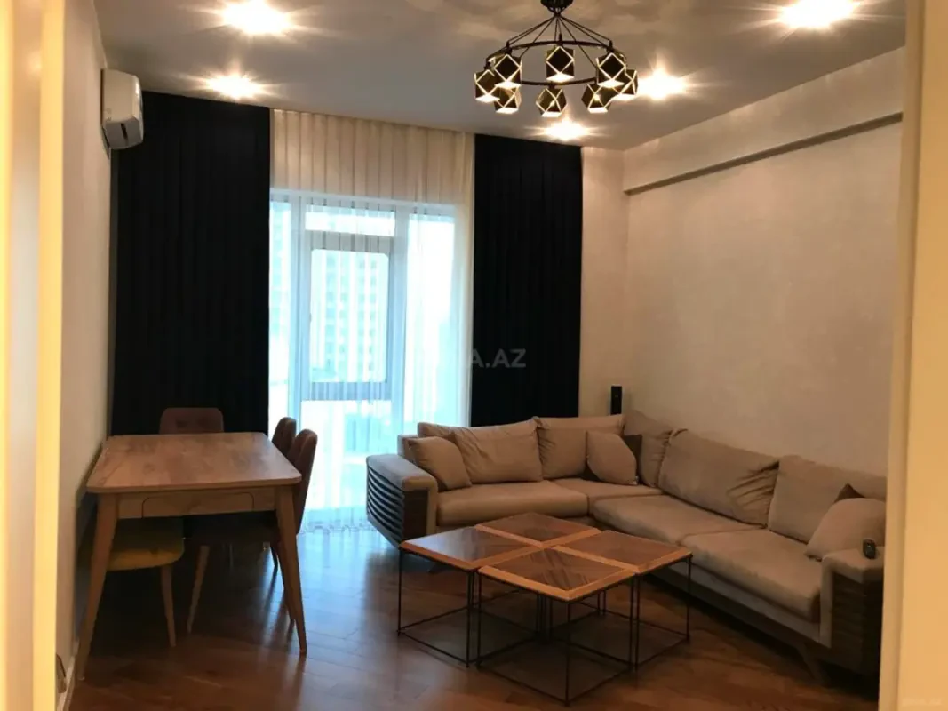 Satılır 3 otaqlı mənzil 105 m²