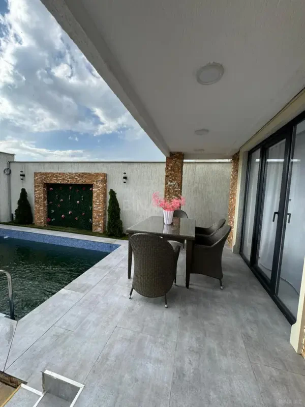 Kirayə verilir 4 otaqlı həyət evi 150 m²