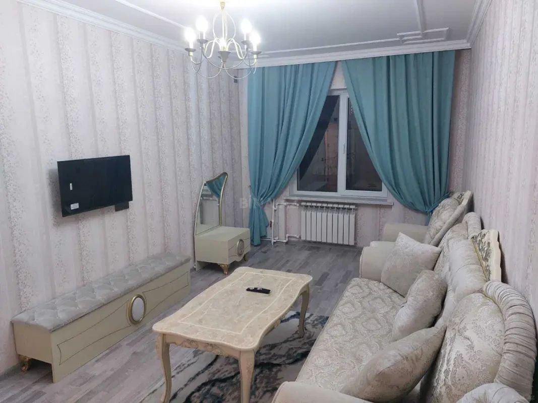 Kirayə verilir 2 otaqlı mənzil 60 m²