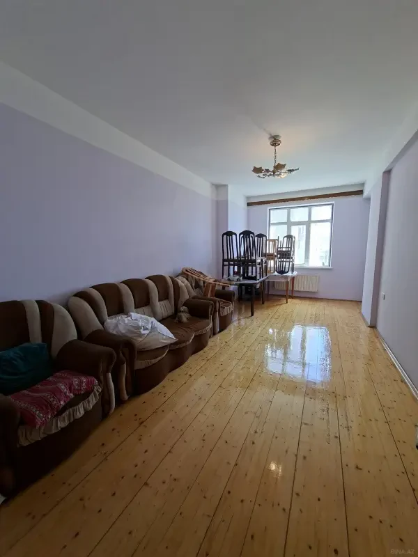 Kirayə verilir 2 otaqlı mənzil 95 m²