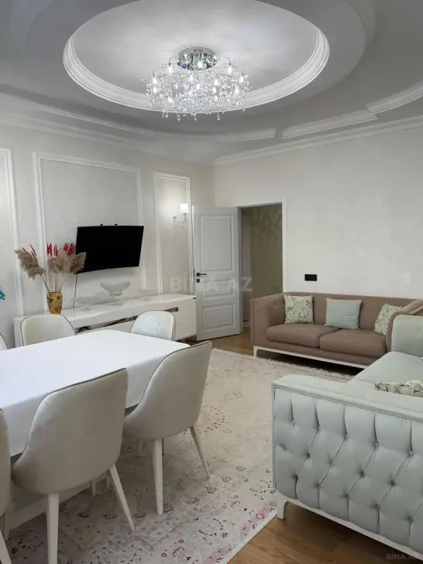 Satılır 2 otaqlı mənzil 95 m²