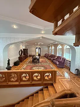 Satılır 15 otaqlı həyət evi 2000 m² — Bakı, Qaraçuxur 15 otaq 2000.00 m²