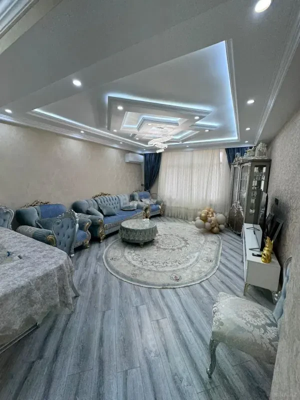 Satılır 2 otaqlı mənzil 83 m²