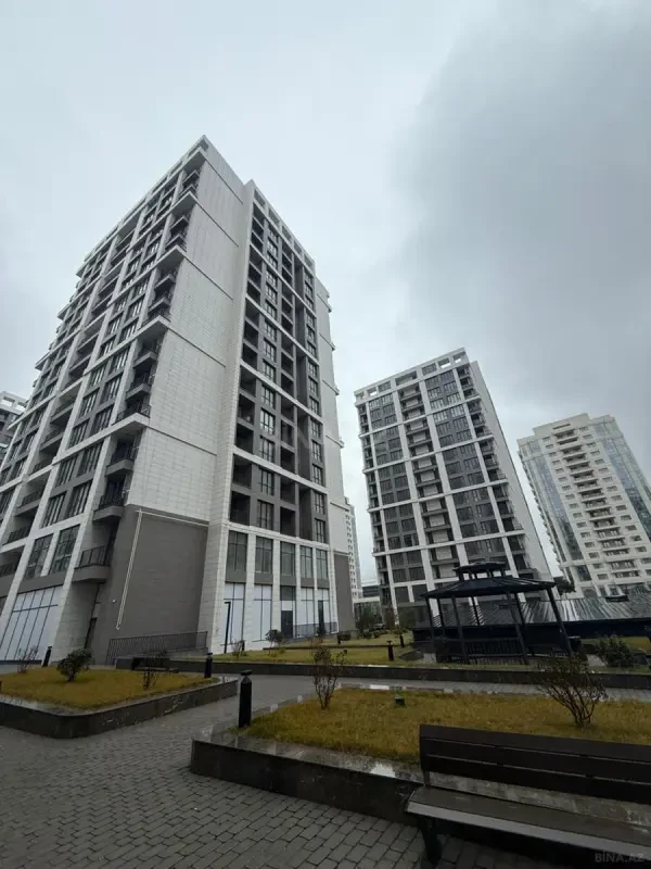 Satılır 2 otaqlı mənzil 108.5 m²