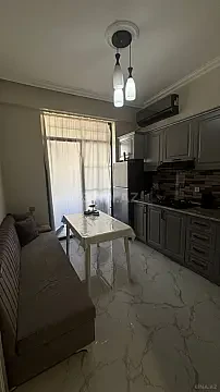 Kirayə verilir 1 otaqlı mənzil 45 m² — Bakı 1 otaq 45.00 m²