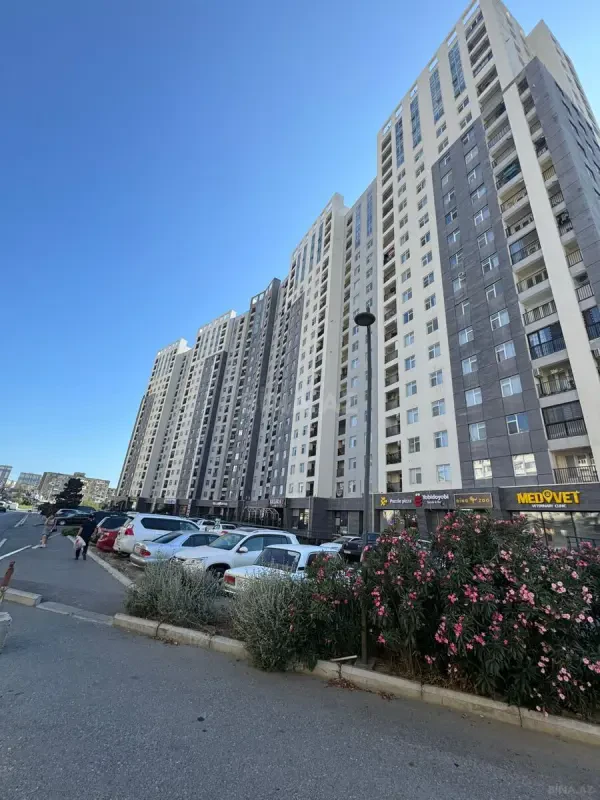 Satılır 4 otaqlı mənzil 155 m²