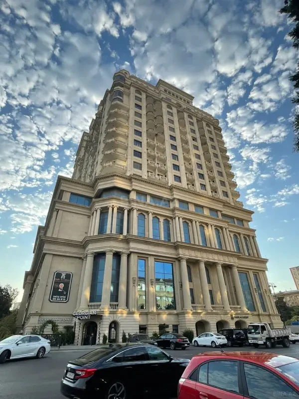 Kirayə verilir 2 otaqlı mənzil 100 m²