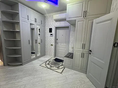 Kirayə verilir 3 otaqlı mənzil 96 m² — Bakı, Həzi Aslanov qəs. 3 otaq 96.00 m²