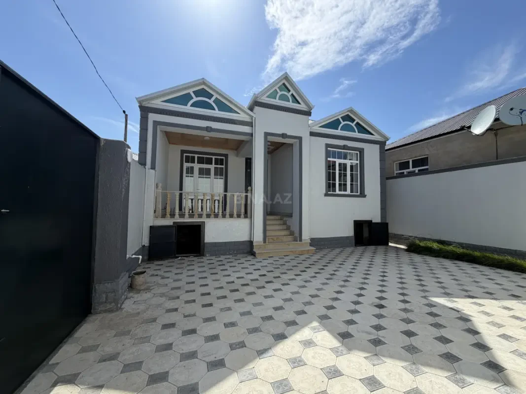 Satılır 4 otaqlı həyət evi 100 m²