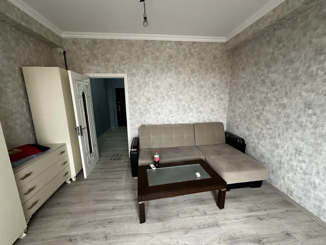Satılır 1 otaqlı mənzil 35 m²