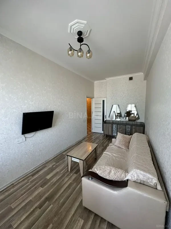 Kirayə verilir 2 otaqlı mənzil 70 m²