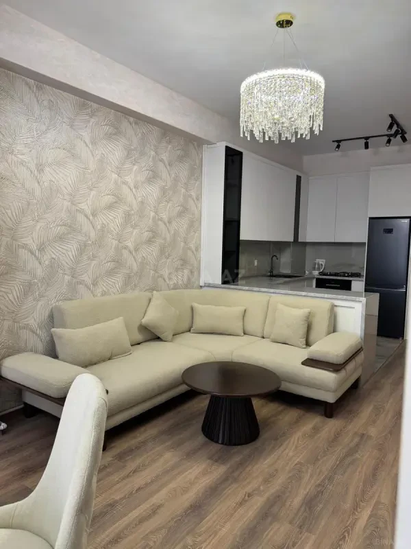 Kirayə verilir 2 otaqlı mənzil 60 m²