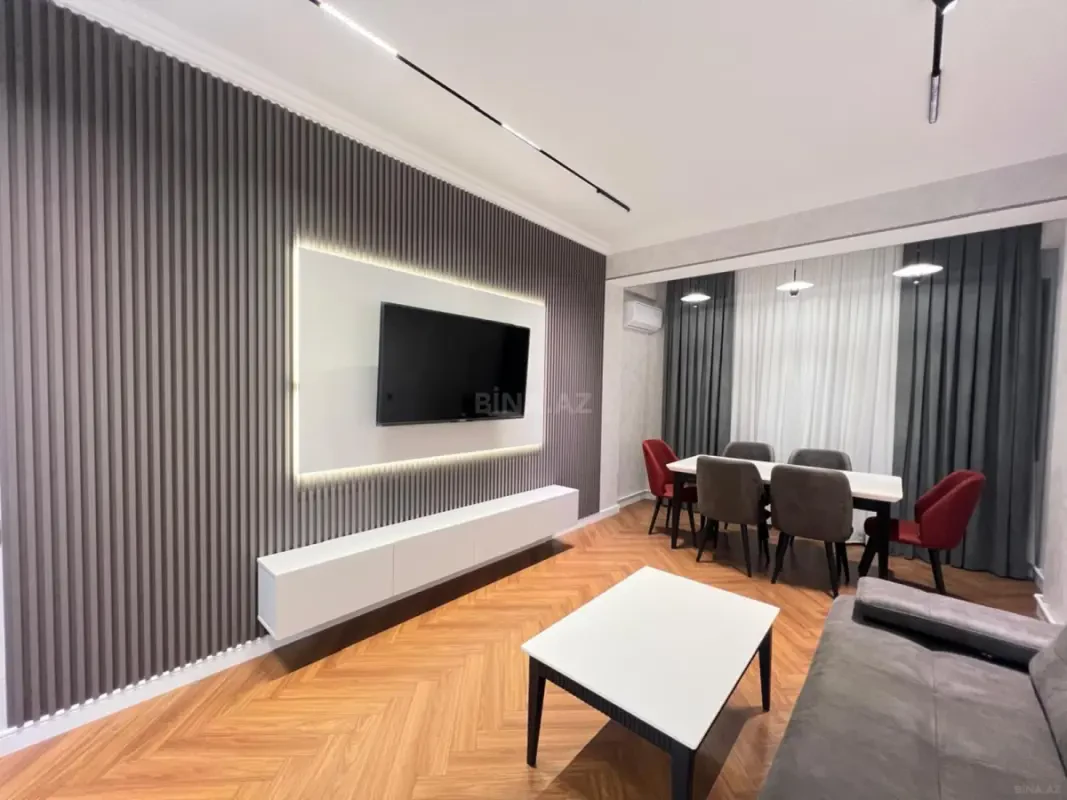 Kirayə verilir 2 otaqlı mənzil 70 m²