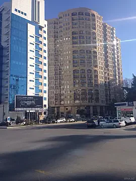 Kirayə verilir 2 otaqlı mənzil 90 m² — Bakı 2 otaq 90.00 m²