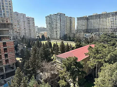 Satılır 3 otaqlı mənzil 142 m² — Bakı, İnşaatçılar 3 otaq 142.00 m²