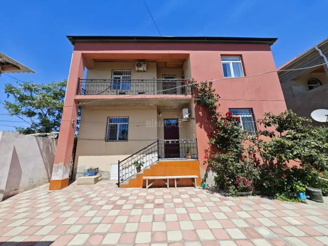 Satılır 6 otaqlı həyət evi 160 m²