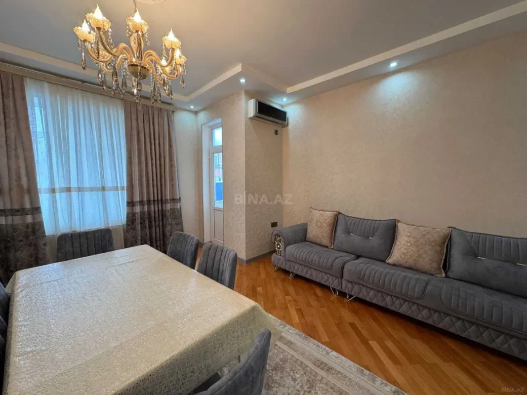 Satılır 3 otaqlı mənzil 98 m²