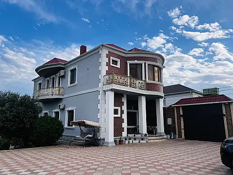 Satılır 7 otaqlı həyət evi 300 m² — Bakı, Şağan 7 otaq 300.00 m²