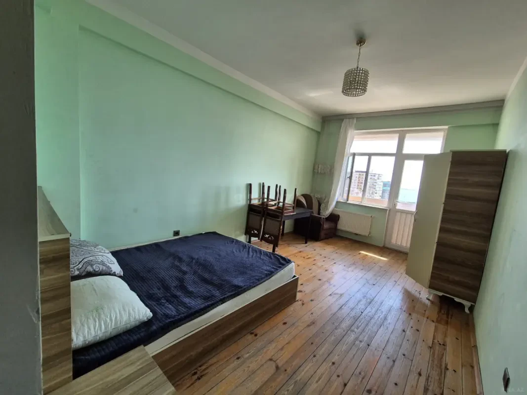 Kirayə verilir 2 otaqlı mənzil 95 m²