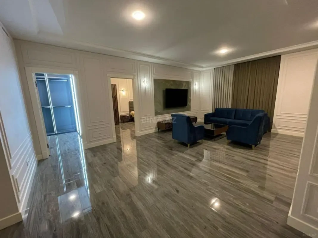 Kirayə verilir 2 otaqlı mənzil 106 m²