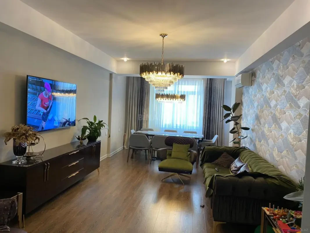 Satılır 3 otaqlı mənzil 113 m²