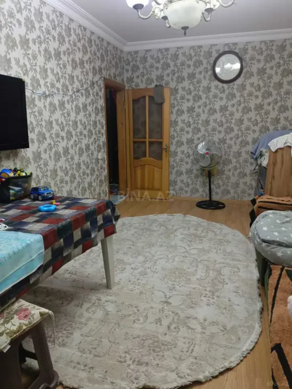 Satılır 4 otaqlı mənzil 105 m²