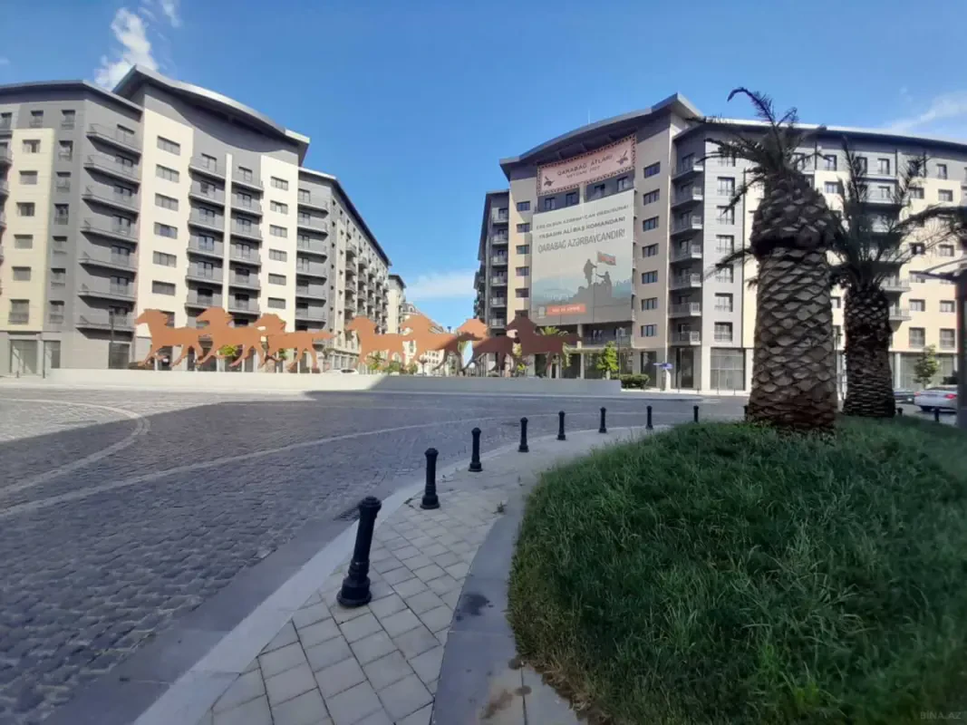 Kirayə verilir 4 otaqlı mənzil 160 m²