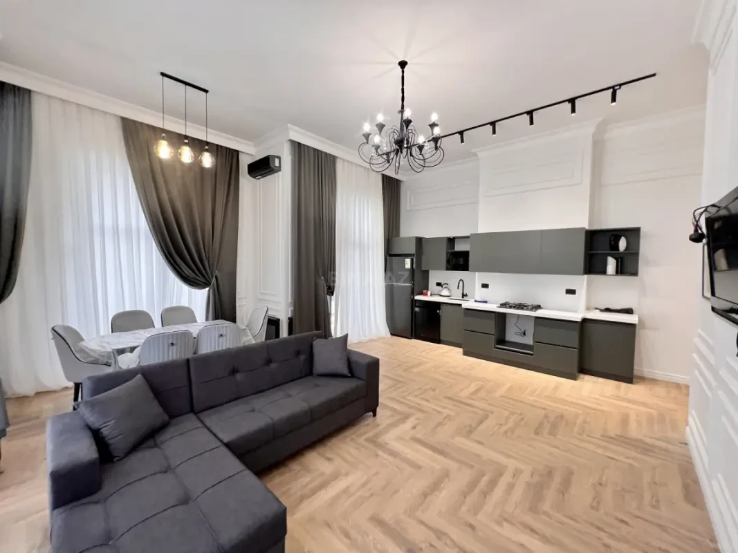 Kirayə verilir 3 otaqlı mənzil 102 m²