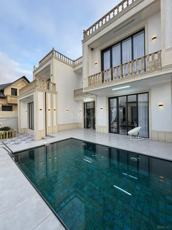 Satılır 5 otaqlı həyət evi 250 m²