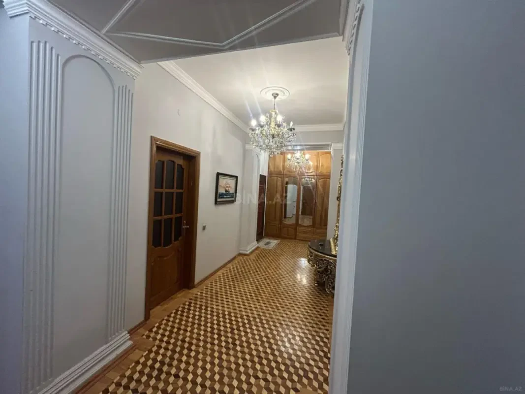 Kirayə verilir 3 otaqlı mənzil 160 m²