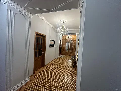 Kirayə verilir 3 otaqlı mənzil 160 m² — Bakı, Nərimanov 3 otaq 160.00 m²