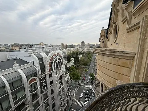 Kirayə verilir 3 otaqlı mənzil 175 m² — Bakı, Sahil qəs. 3 otaq 175.00 m²