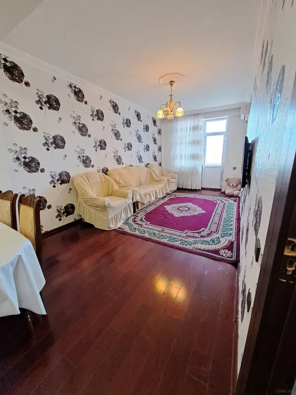 Kirayə verilir 2 otaqlı mənzil 80 m²