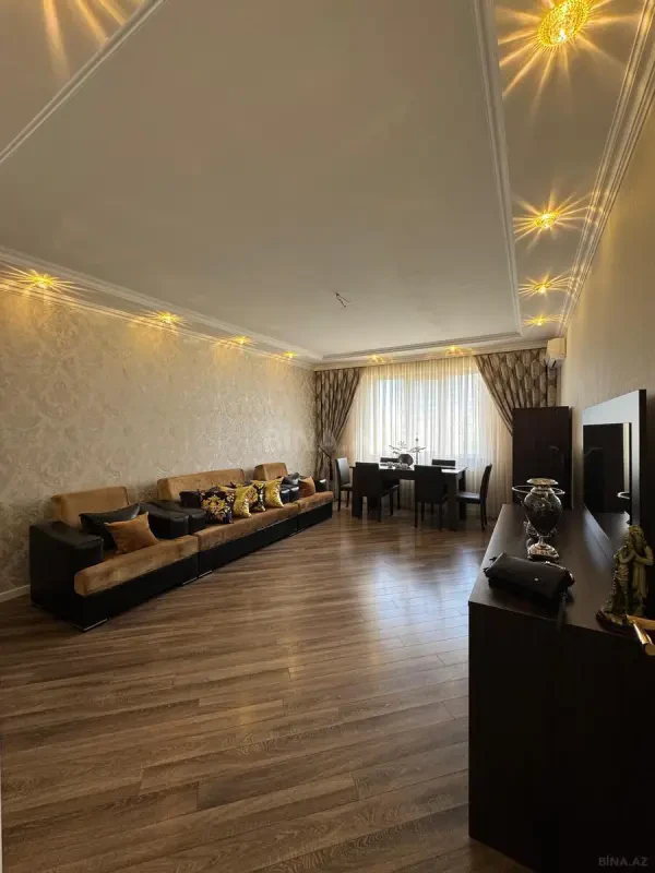 Satılır 2 otaqlı mənzil 68 m²