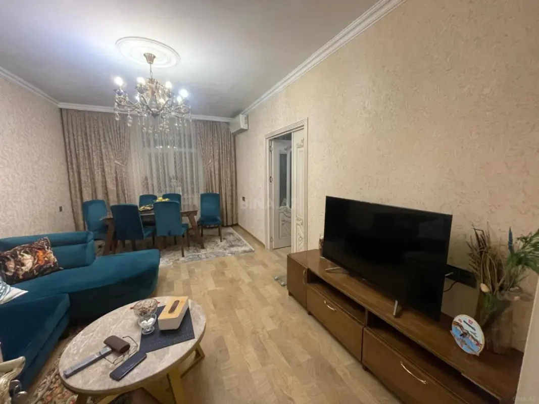Satılır 4 otaqlı mənzil 100 m²