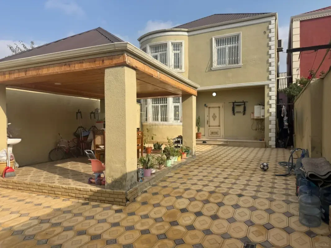 Satılır 4 otaqlı həyət evi 180 m²